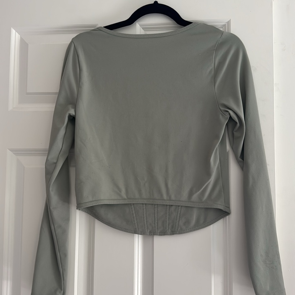 Abercrombie & Fitch Sage Green Crop Top - Picture 4 of 4